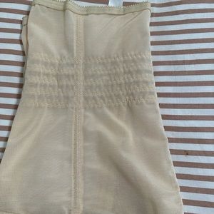 Unique vintage waist cincher